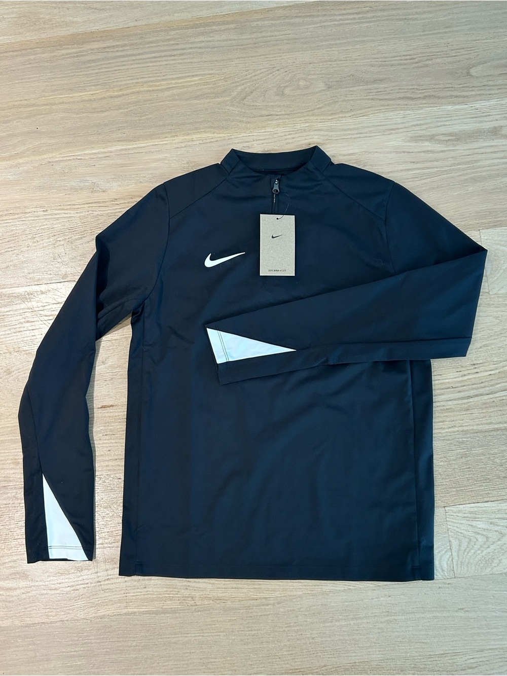 Nike Men’s Black Zip-Up Long-Sleeve Top with White Accents